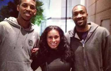 事豪取八连 事豪取八连